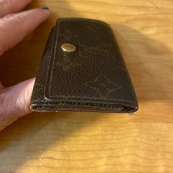 Louis Vuitton Monogram 4 Key Card Holder FL0092 - Picture 10 of 13
